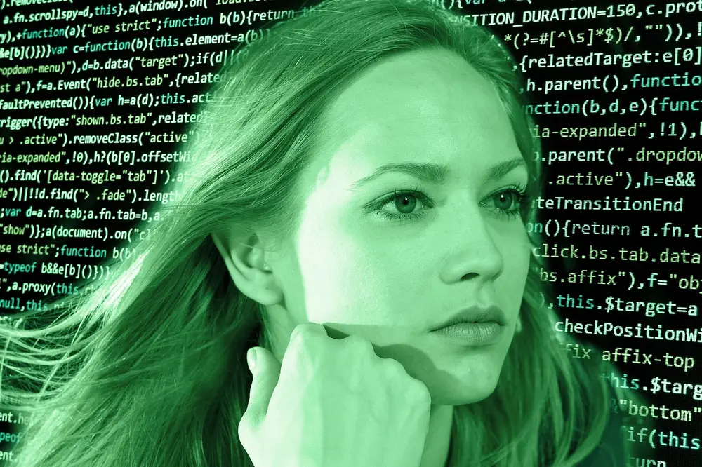 Equipe trabalhando em agência de marketing focada em estratégias digitais