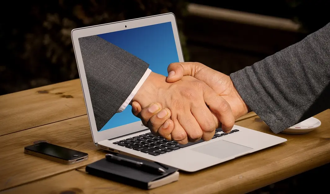 Colaboração para ajustes na frequência ideal de postagens em redes sociais